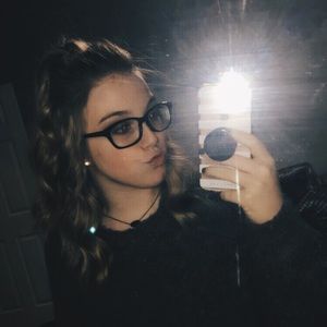 Meet your Posher, Caroline